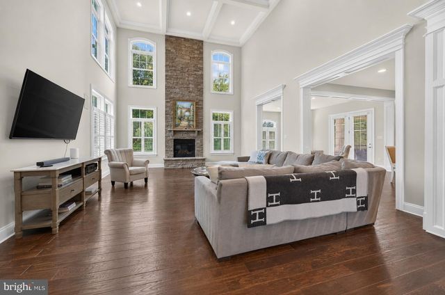 700 WALTON CT, Moorestown, NJ 08057