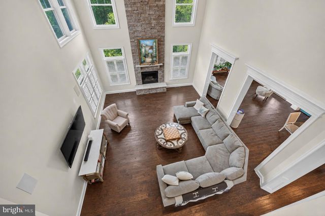 700 WALTON CT, Moorestown, NJ 08057