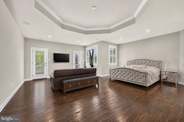 700 WALTON CT, Moorestown, NJ 08057