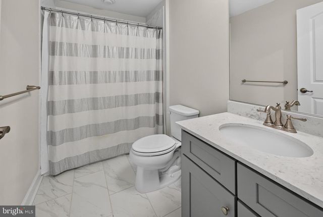 700 WALTON CT, Moorestown, NJ 08057