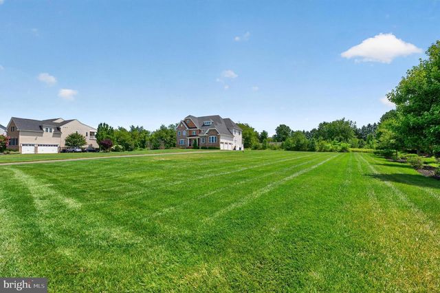 700 WALTON CT, Moorestown, NJ 08057
