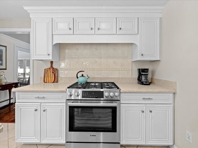 57 Brierbrook St, Milton, MA 02186