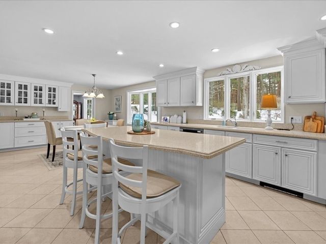 57 Brierbrook St, Milton, MA 02186