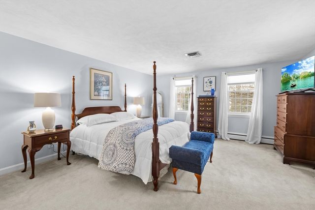 57 Brierbrook St, Milton, MA 02186