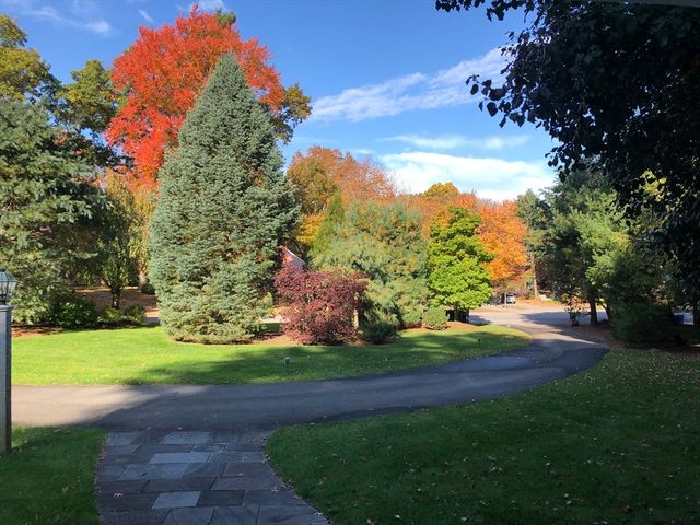 57 Brierbrook St, Milton, MA 02186