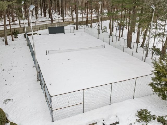 57 Brierbrook St, Milton, MA 02186