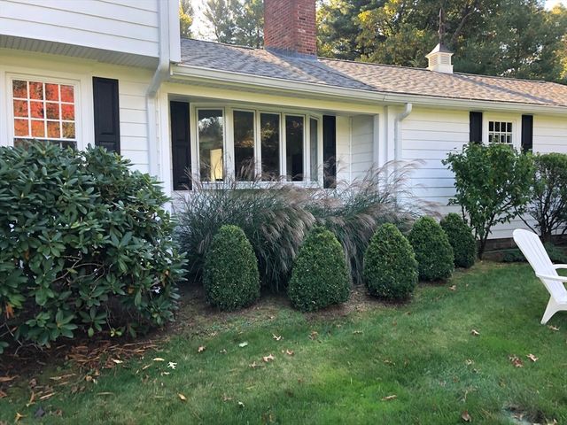 57 Brierbrook St, Milton, MA 02186