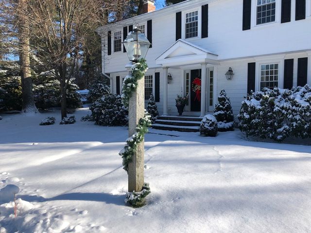 57 Brierbrook St, Milton, MA 02186