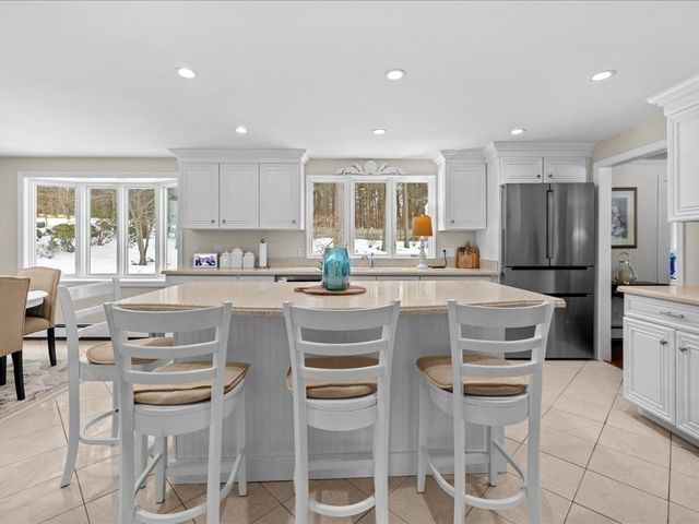 57 Brierbrook St, Milton, MA 02186