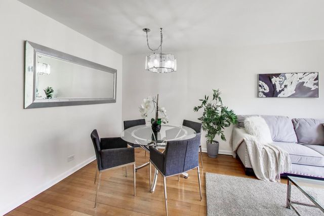 1812 Oakton Street, Evanston, IL 60202