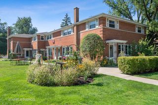 1812 Oakton Street, Evanston, IL 60202