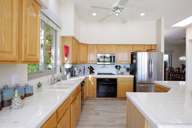 9215 E LAZYWOOD Place, Carefree, AZ 85377