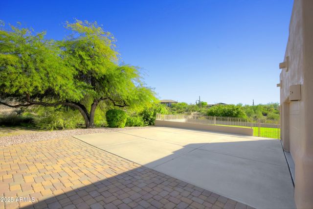 9215 E LAZYWOOD Place, Carefree, AZ 85377