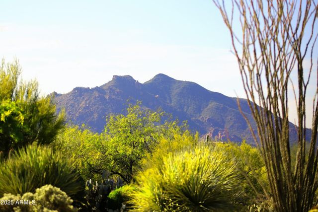 9215 E LAZYWOOD Place, Carefree, AZ 85377