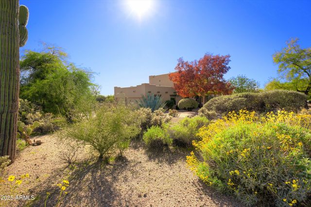9215 E LAZYWOOD Place, Carefree, AZ 85377