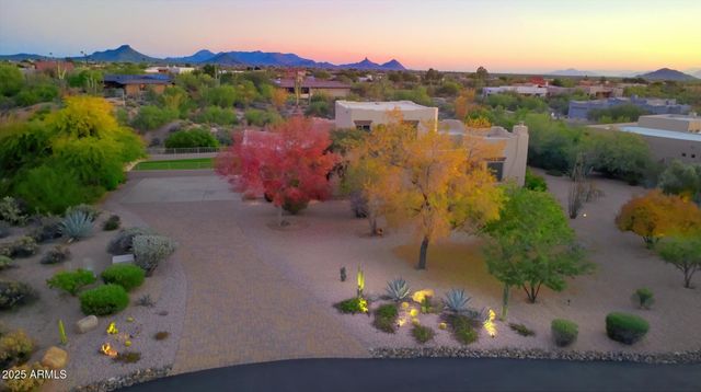 9215 E LAZYWOOD Place, Carefree, AZ 85377