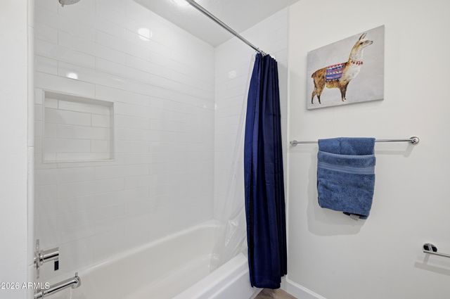 3529 E CANNON Drive, Phoenix, AZ 85028