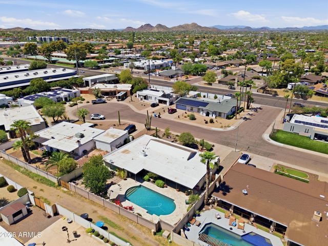 3529 E CANNON Drive, Phoenix, AZ 85028