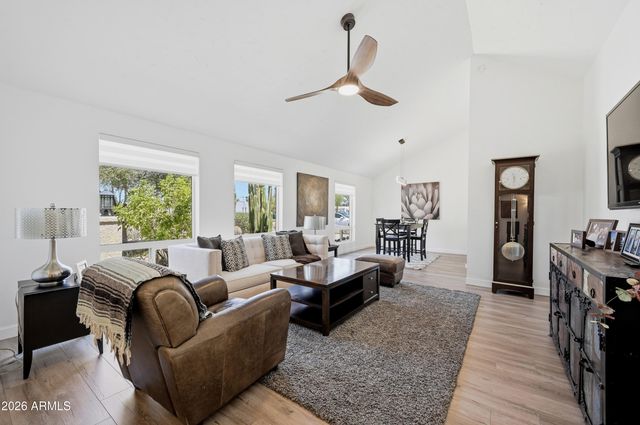3529 E CANNON Drive, Phoenix, AZ 85028