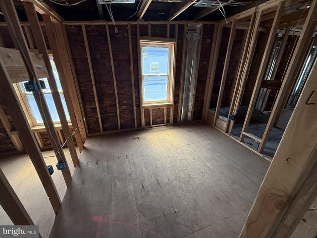 511 LINDEN AVE, Burlington, NJ 08016