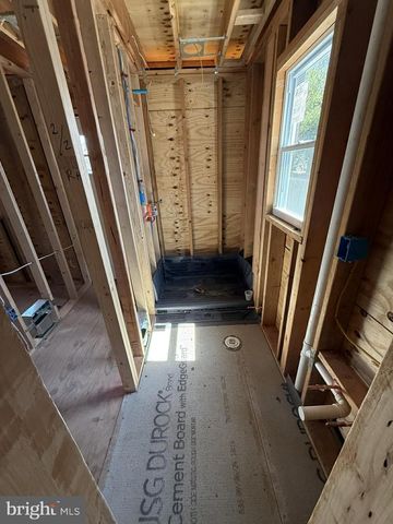 511 LINDEN AVE, Burlington, NJ 08016