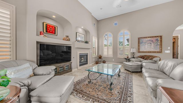 790 E SUNBURST Lane, Tempe, AZ 85284