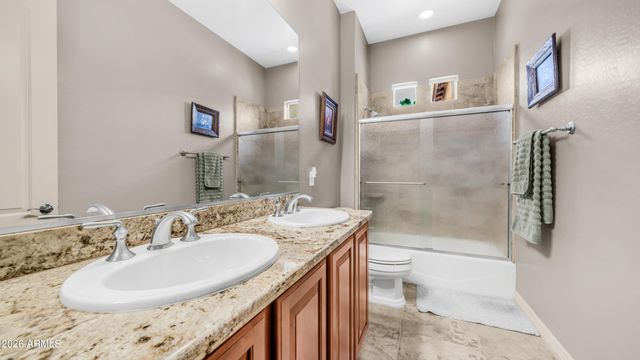790 E SUNBURST Lane, Tempe, AZ 85284