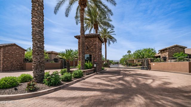 790 E SUNBURST Lane, Tempe, AZ 85284