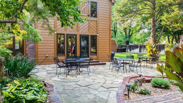 7712 W Harmony Ct, Wichita, KS 67209