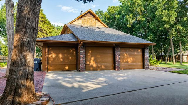 7712 W Harmony Ct, Wichita, KS 67209