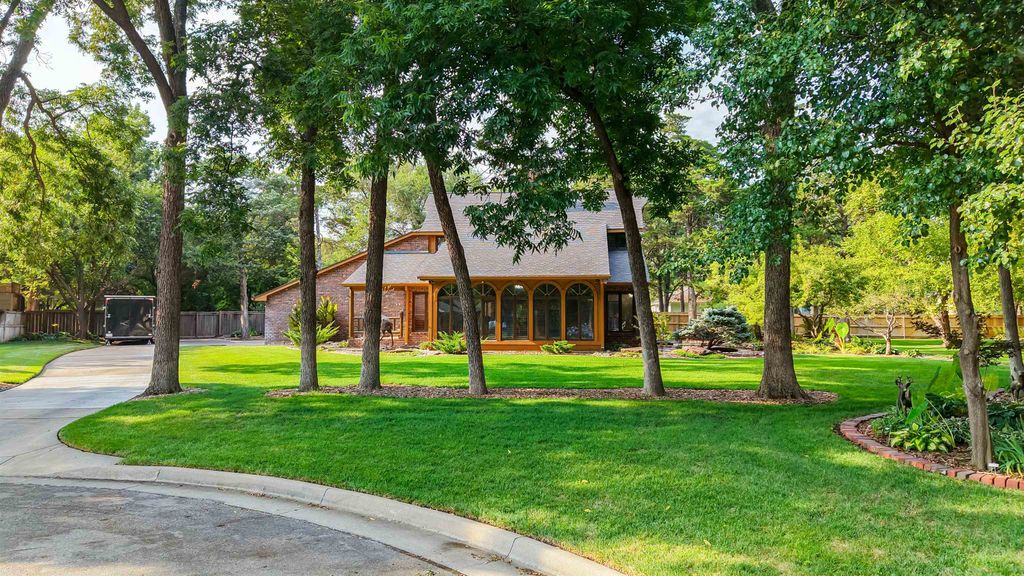 7712 W Harmony Ct, Wichita, KS 67209