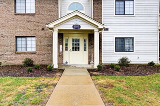 8510 Ambrosse Ln 102, Louisville, KY 40299
