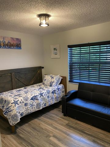 19131 Fairlawn Way, Boca Raton, FL 33434