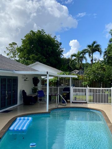 19131 Fairlawn Way, Boca Raton, FL 33434
