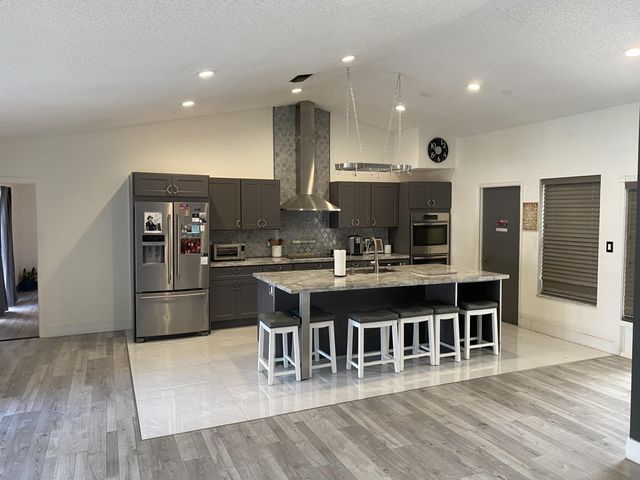 19131 Fairlawn Way, Boca Raton, FL 33434