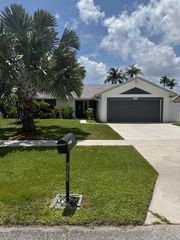 19131 Fairlawn Way, Boca Raton, FL 33434