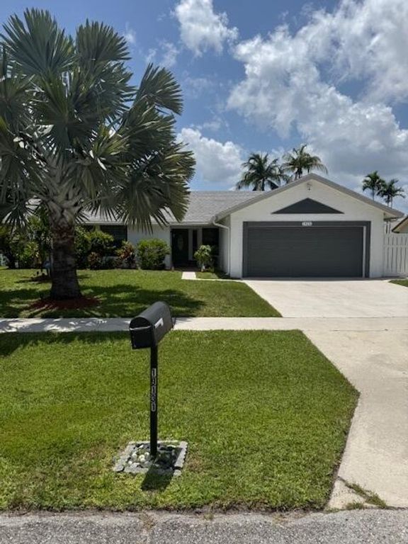 19131 Fairlawn Way, Boca Raton, FL 33434