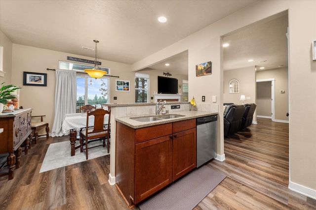 7002 E Columbia Dr, Spokane, WA 99217