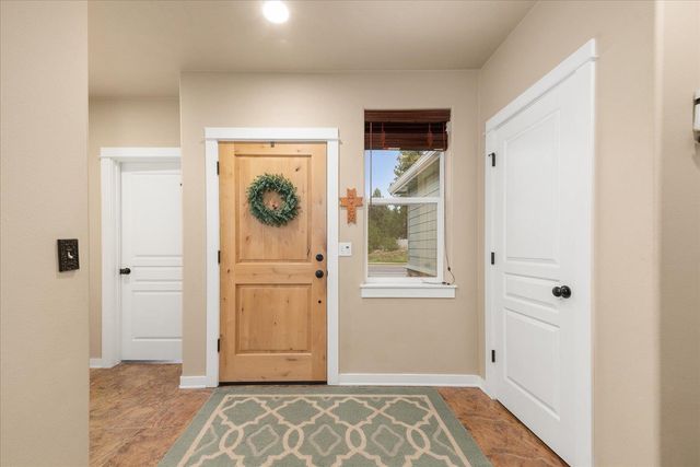 7002 E Columbia Dr, Spokane, WA 99217