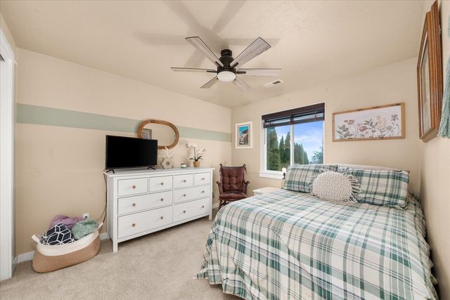 7002 E Columbia Dr, Spokane, WA 99217