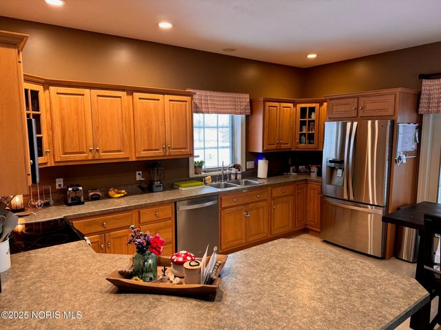 1001 Greystone Drive, Bryan, OH 43506