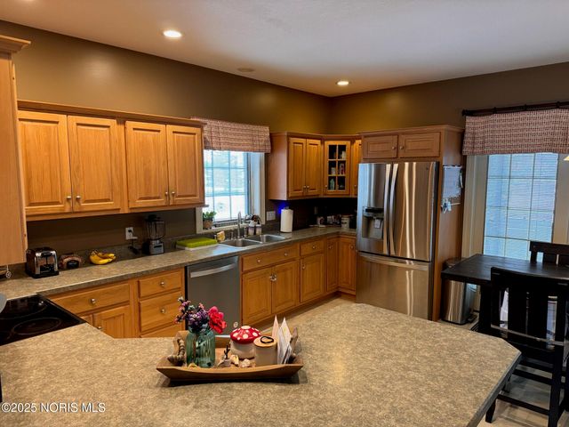 1001 Greystone Drive, Bryan, OH 43506