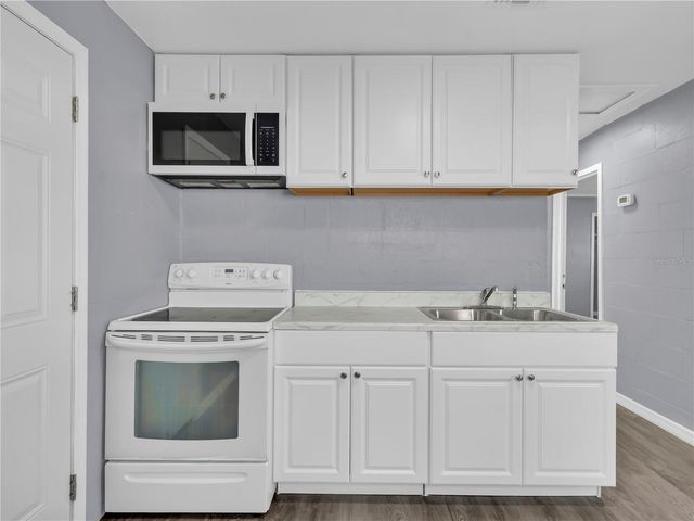 301 SW 3RD TERRACE, Mulberry, FL 33860