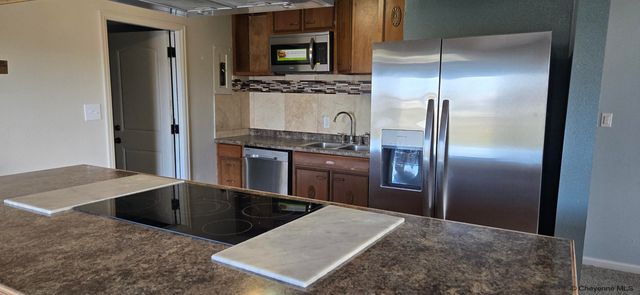 800 E 3RD ST, Cheyenne, WY 82007