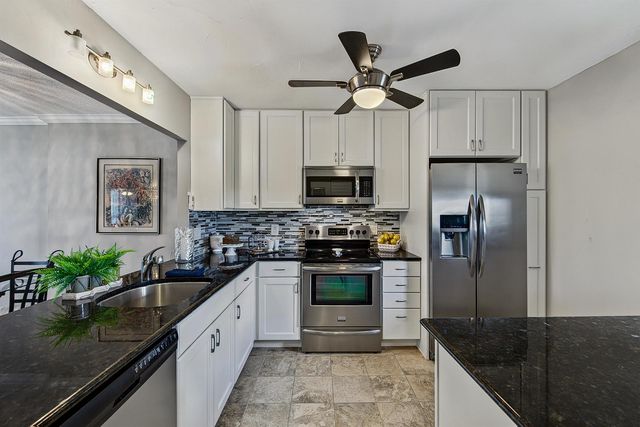 4800 Bayview Drive 402, Fort Lauderdale, FL 33308