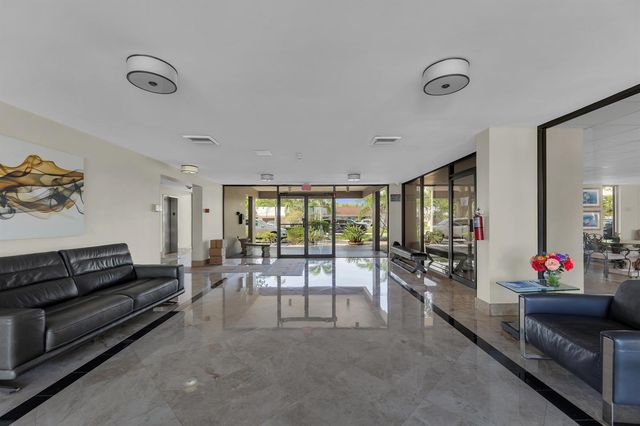 4800 Bayview Drive 402, Fort Lauderdale, FL 33308