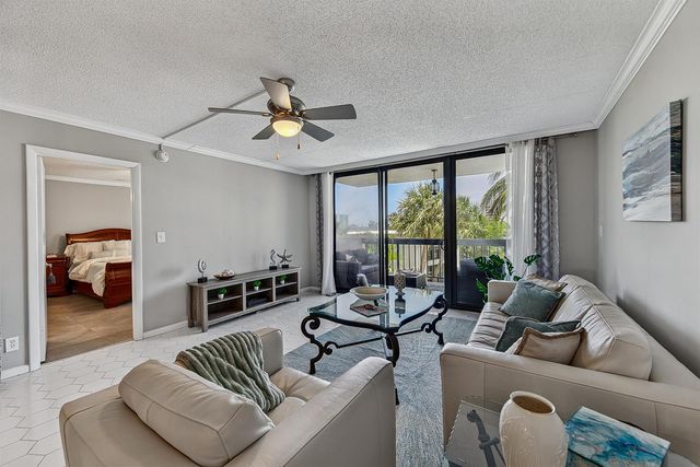 4800 Bayview Drive 402, Fort Lauderdale, FL 33308