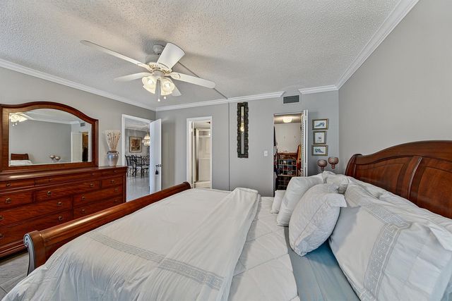 4800 Bayview Drive 402, Fort Lauderdale, FL 33308