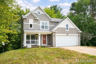 815 Ashlee Drive, Norton Shores City, MI 49441