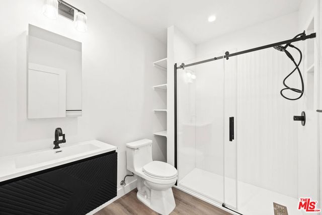 1558 2 S Genesee Avenue, Los Angeles, CA 90019